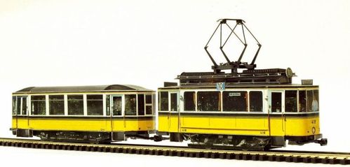 Triebwagen der Serie 400 mit Beiwagen der Stuttgarter Straßenbahn