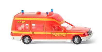 Feuerwehr - Krankenwagen (MB Binz) - tagesleuchtrot